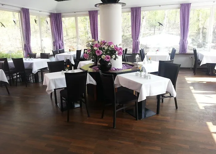 Forsthaus 3* برلين